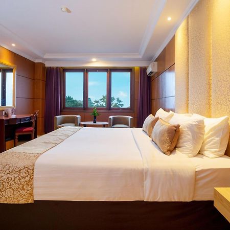 Hotel Bumi Senyiur Samarinda Exteriér fotografie